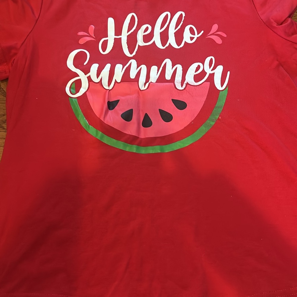 SHEIN Red and Green Short Sleeve Tee